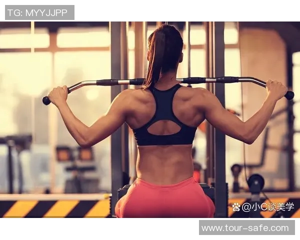 哑铃卧推的主要锻炼肌肉群解析及其对力量提升的影响